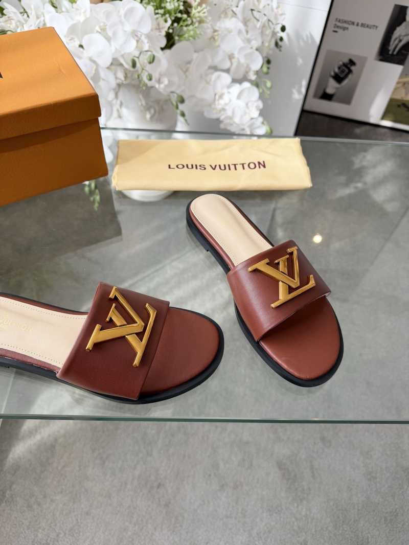 l0vis Vvtt0n slippers